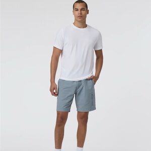 Vuori NWT Men's Barren explorer Med Dusty Blue